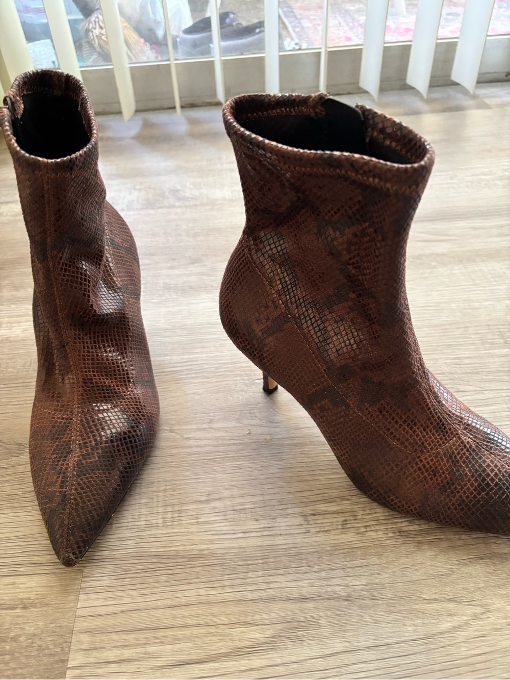 MIX No. 6 Brown Faux Leather Snakeskin Ankle Booties Pointed Toe Zip 10M